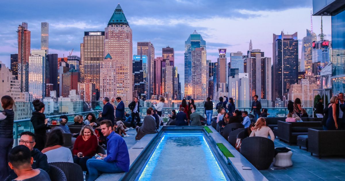 rooftop-bar-new-york-the-presslounge-shutterstock-1140x619.jpg