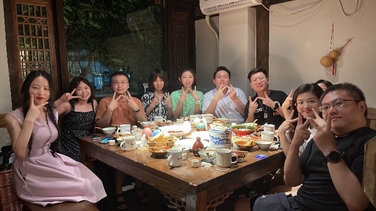 8.6福田圆桌派：我有一个朋友@先启半步癫小酒馆